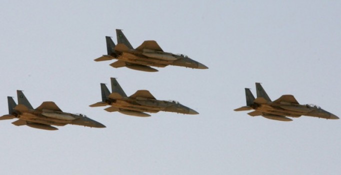 İran: Suud uçakları Yemen'deki Büyükelçiliğimizi vurdu