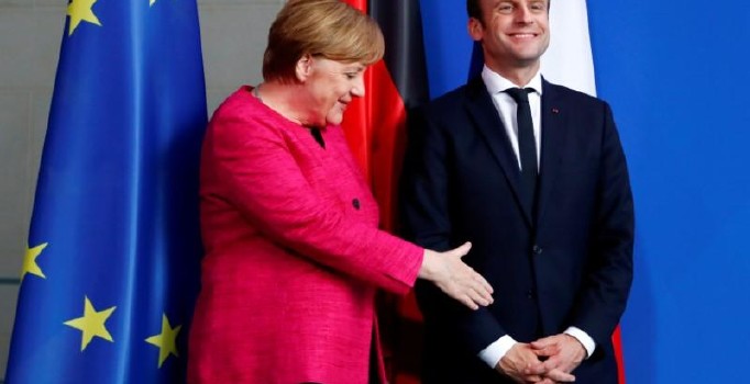 Almanya'da hükümet kuramayan Merkel Efsanesi bitiyor mu?