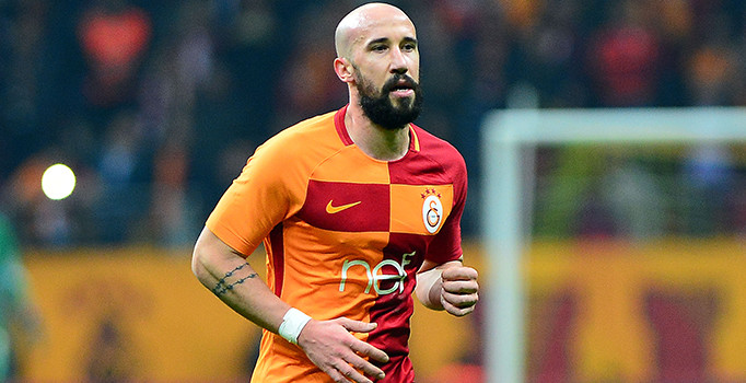 Iasmin Latovlevici taraftarlarca defalarca ıslıklandı