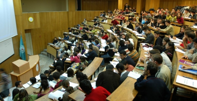 Akademisyenlere makale başına %50 destek artışı