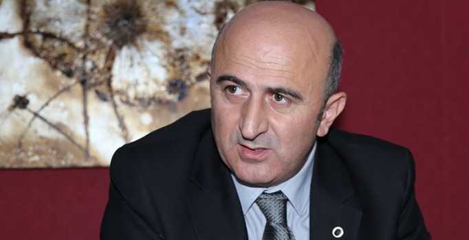 Ömer Eminağaoğlu memura cuma tatilinin iptali için Danıştay'a dava açtı