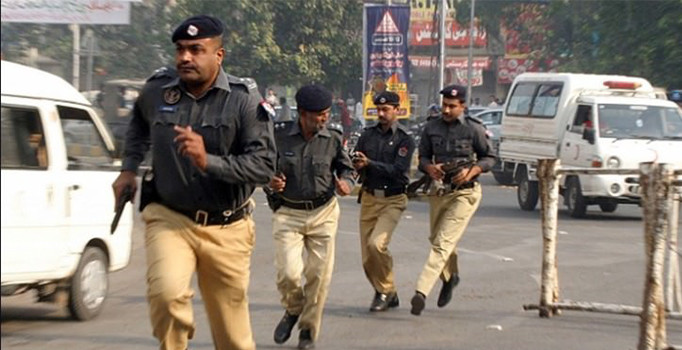 Pakistan’daki seçim protestolarında 6 kişi öldü