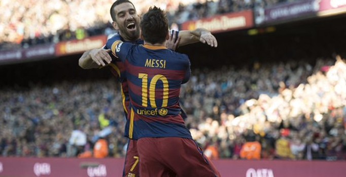 Barcelonalı Arda Turan La Liga'daki ilk maçında Messi'ye asist yaptı
