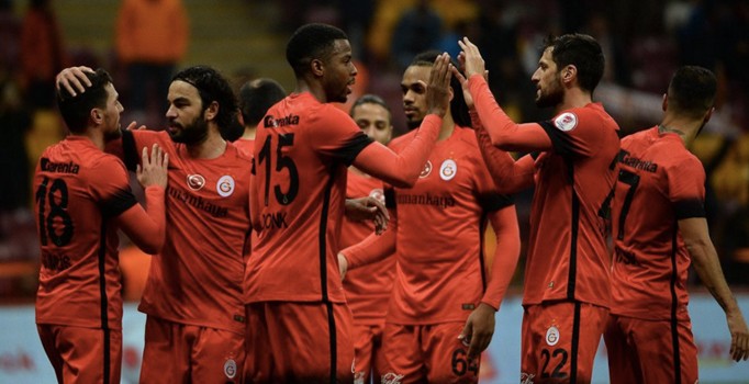 Galatasaray Karşıyakayı 3-1 mağlup etti