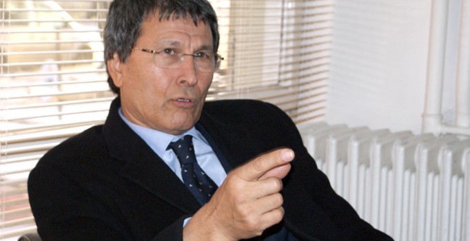 Halaçoğlu: Bahçeli'ye istifa edeceğimi söyledim, etmemem gerektiğini belirtti