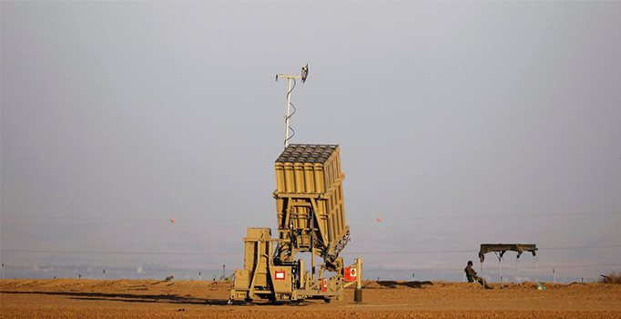 İsrail'in Demir Kubbe savunma sistemi hizmete girdi