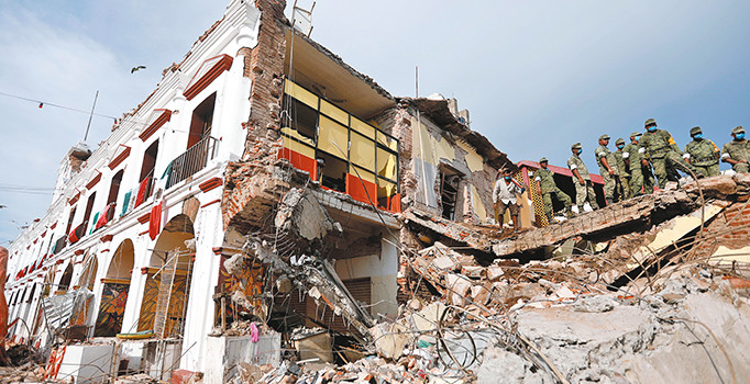 Dünya 2018’de beşik gibi sallanacak