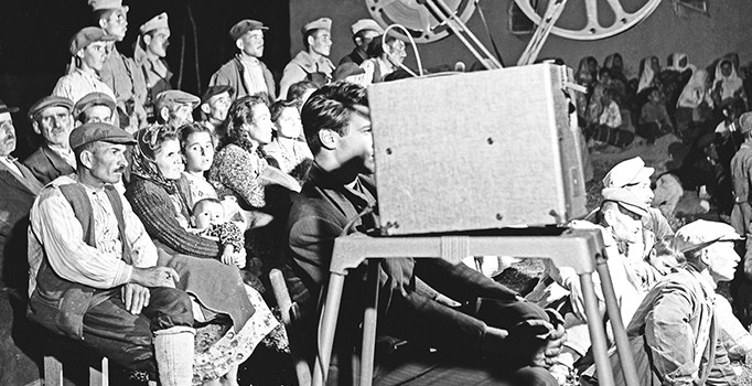 Sinemayı gören İstanbullu frenk çırpınışına tutuldu