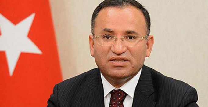 Bozdağ: FETÖ elebaşı Gülen'in Kanada, Belçika, Norveç, Brezilya'da yer arayışı var
