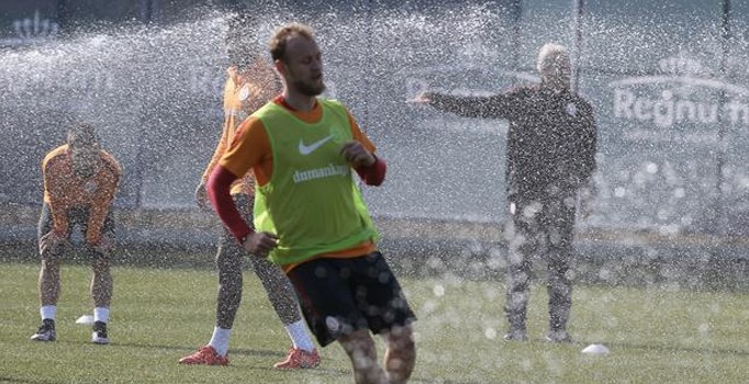 Galatasaray'ın Antalya kampında fıskiye krizi yaşandı