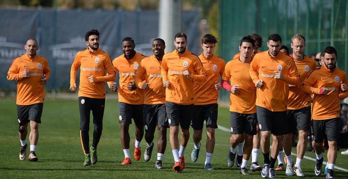Galatasaray'ın Antalya kampında ilk çalışmasını gerçekleştirdi