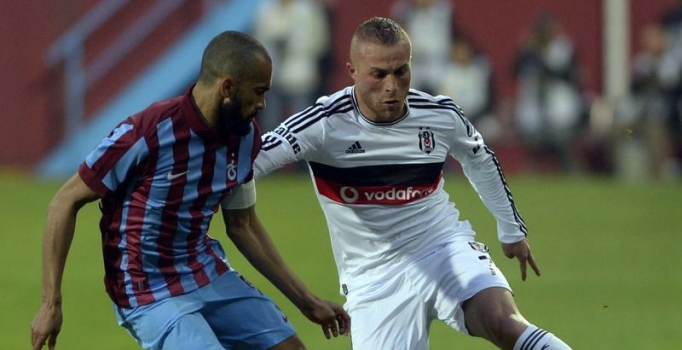 Süper Lig'de Kartal 'Fırtına'dan zirveye yükseldi