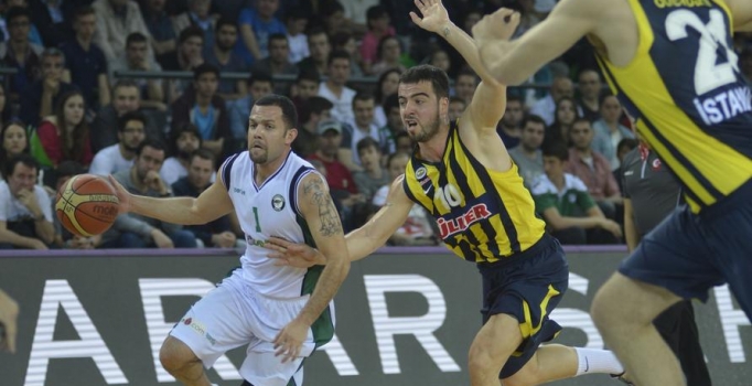 Fenerbahçe Ülker Daçka’yı deplasmanda rahat geçti