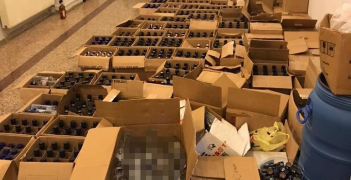 Bursa'da kaçak içki operasyonu: 60 litre ele geçirildi