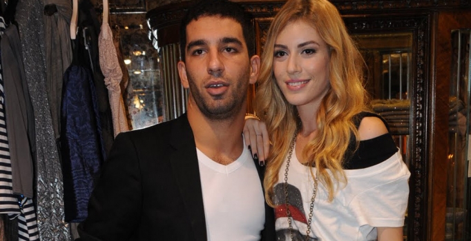 Arda Turan ve Sinem Kobal karşı karşıya geldi!