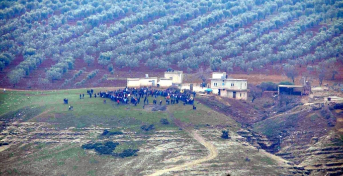 PYD'lilerden sınırda tahrik