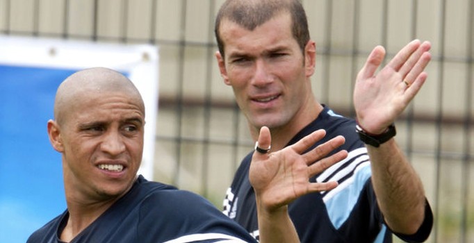Real Madrid Roberto Carlos'u çağırdı