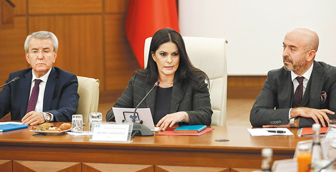 Asgari ücret pazarlığında ‘fedakarlık yapın’ mesajı