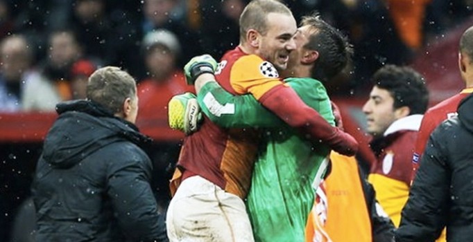 Muslera: Oğlum kaleci olsun istemem