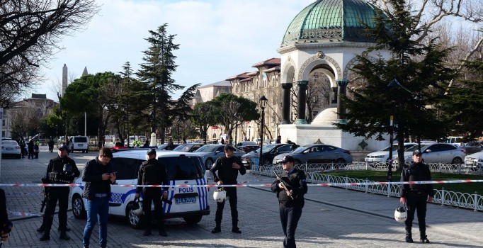İstanbul'daki merkezi yerlerde ek güvenlik önlemi kararı