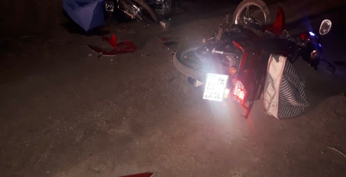 Motosikletler kafa kafaya çarpıştı: 1 ölü, 1 yaralı