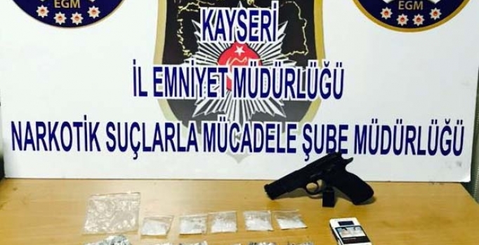 Kayseri'de uyuşturucu ticaretine 4 gözaltı