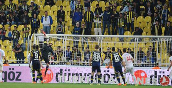 Volkan Demirel golleri yedi, ilkler yaşandı