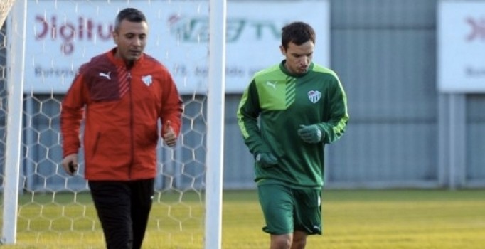 Batalla Bursaspor'da ilk antremanına çıktı
