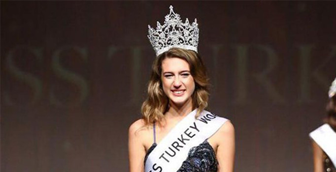 15 Temmuz Tweet'lerinden yargılanan Itır Esen beraat etti