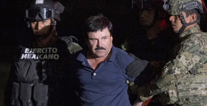 Baron Chapo futbola el attı