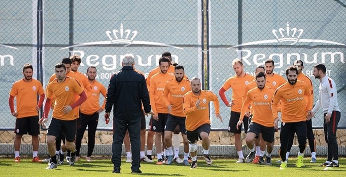 Galatasaray'ın Antalya kampı sona erdi