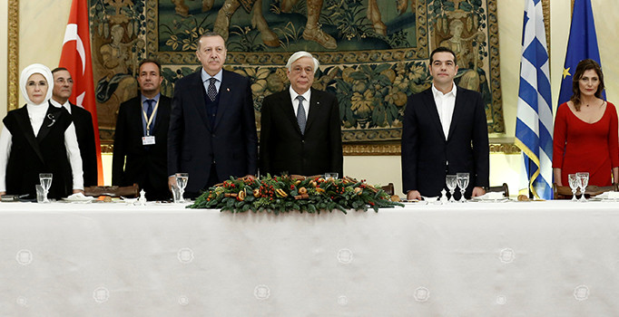 Yunanistan'daki yemekte tansiyon düştü