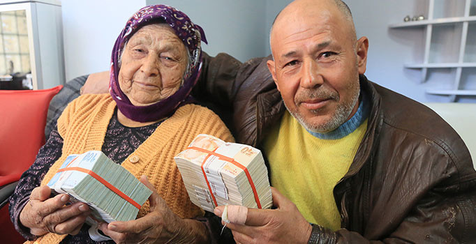 Yüz yıldır bekledikleri mirasa kavuştular