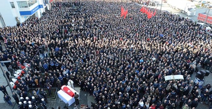 Şehit Yalçın Yamaner'i Tokat'ta 15 bin kişi uğurladı, teröre lanet yağdı