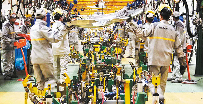 Sanayi ihracatla canlandı