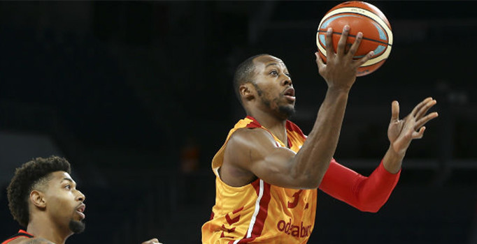 Galatasaray Odeabank, Muratbey Uşak'ı 87-81 yendi