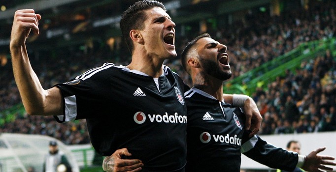 Lider Beşiktaş Mersin İdman Yurdu ile karşılaşıyor