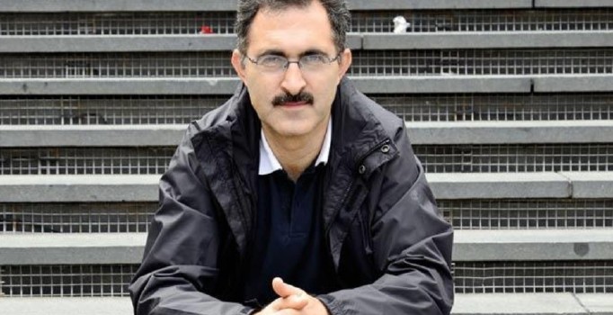 Firari FETÖ'cüden skandal Kudüs paylaşımları