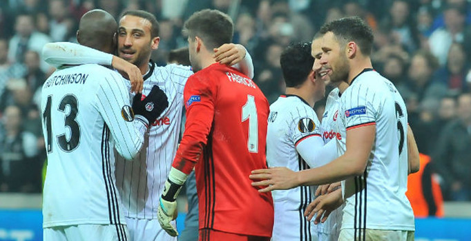 Beşiktaş'ı hem Avrupa'da hem ligde zor günler bekliyor