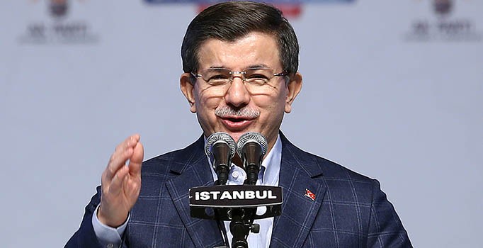 Davutoğlu: Küstahlığını aynen iade ediyoruz