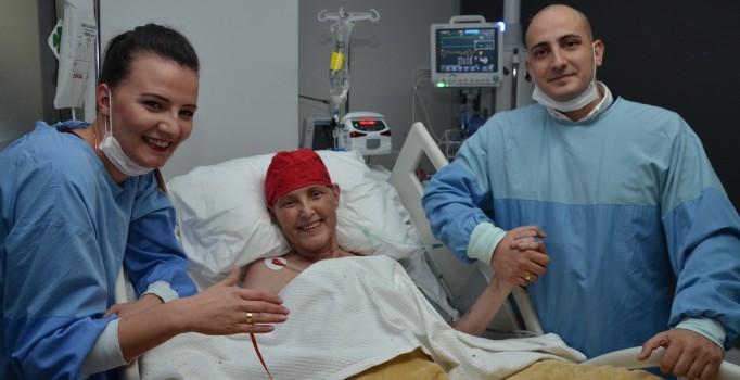 Kanser hastası anne için yoğun bakımda nişan töreni