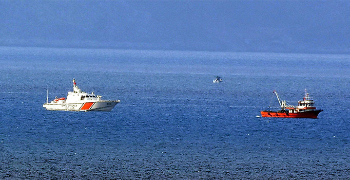 Yunan botlarını, Türk botları engelledi