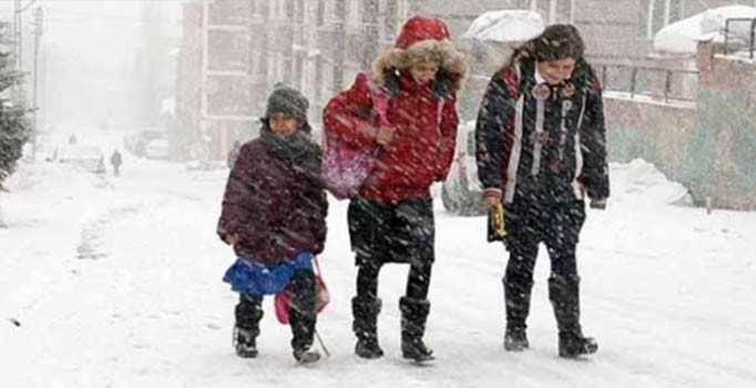 Nallıhan'da eğitime kar engeli | Ankara'da okullar tatil mi?| Son dakika haberleri