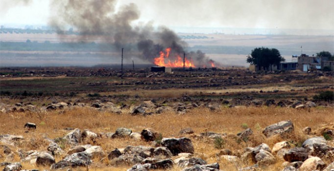 Kilis'e düşen 3 füzeye misliyle karşılık: IŞİD mevzileri vuruldu