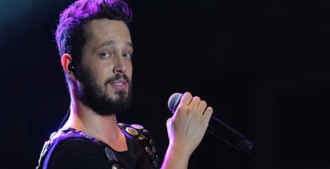 Murat Boz 5 bin kişiye konser verdi