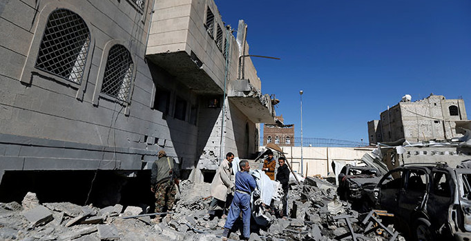 Son dakika! Suudi Arabistan Yemen'de askeri polis kampını vurdu: 51 ölü