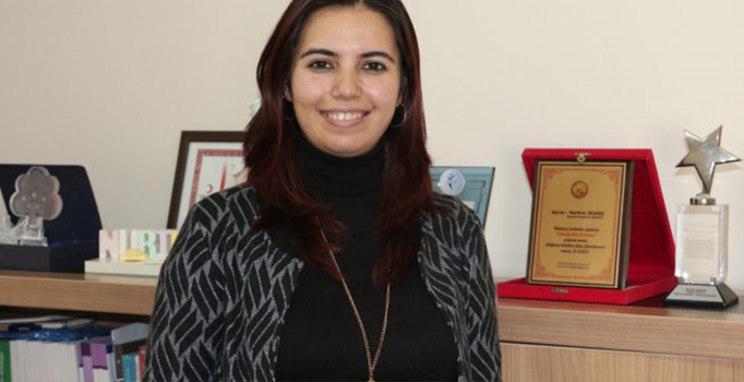 Nurten öğretmen, dünyanın en iyi 50 öğretmeni arasına girdi