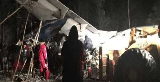 Son dakika! Kanada'da yolcu uçağı düştü