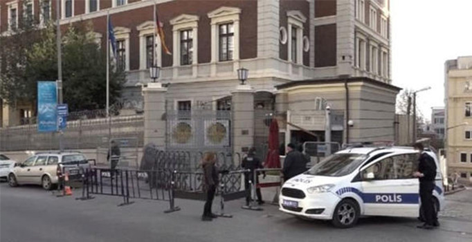 Taksim'deki Almanya Başkonsolosluğu'nda şüpheli paket boş çıktı