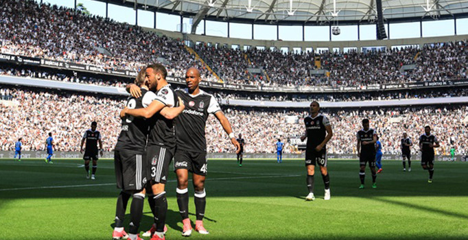 Beşiktaş ilk yarıda istikrar yakalayamadı